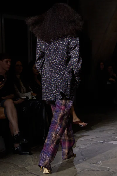 Look 36